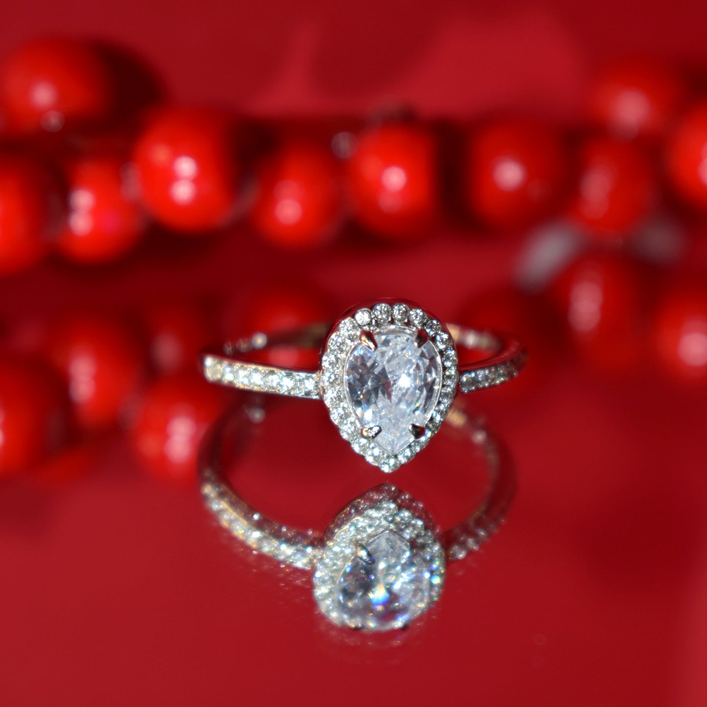 Evelina Ring