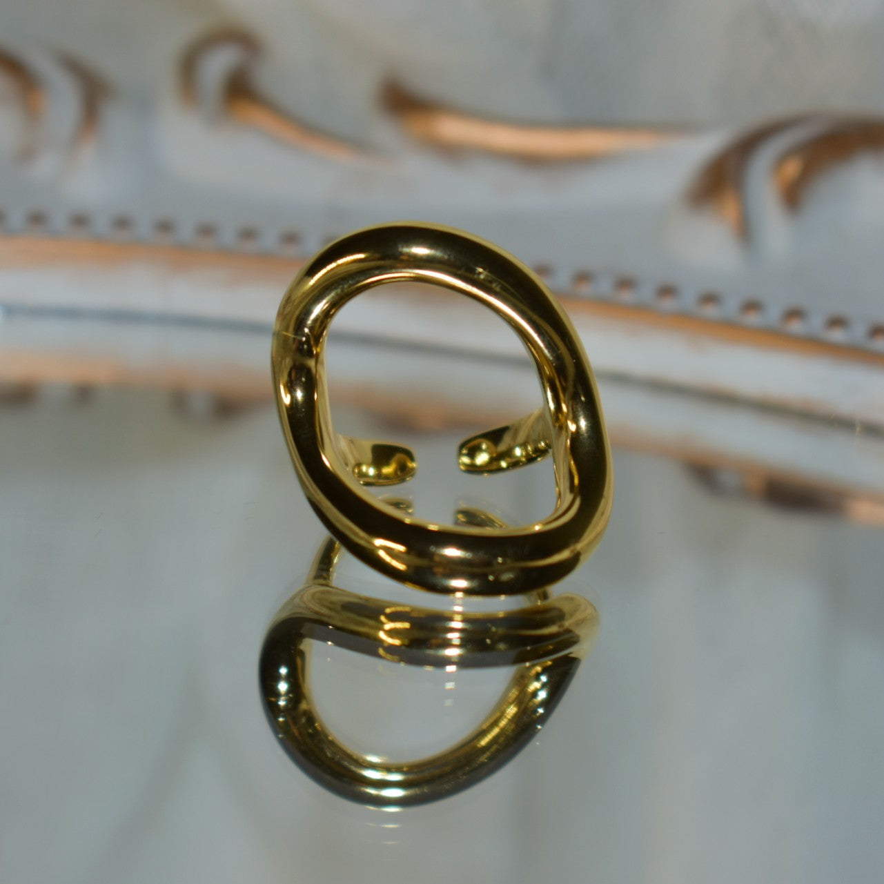 Velia Ring