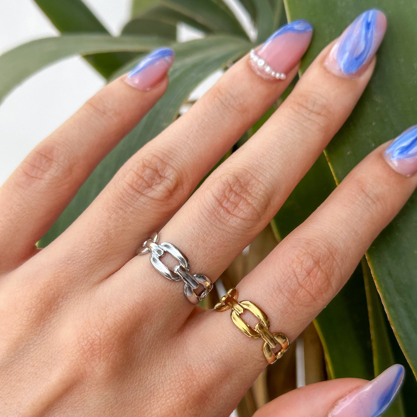 Chic Chain Ring