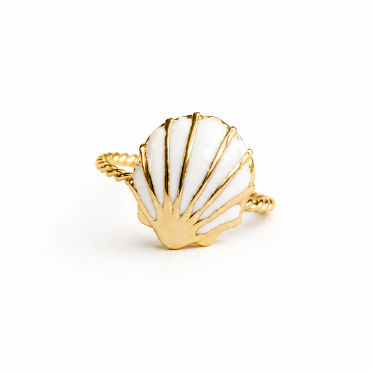 Selene Shell Ring
