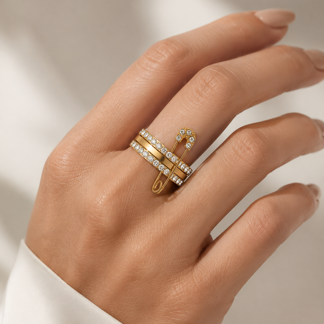 Luna Pin Ring