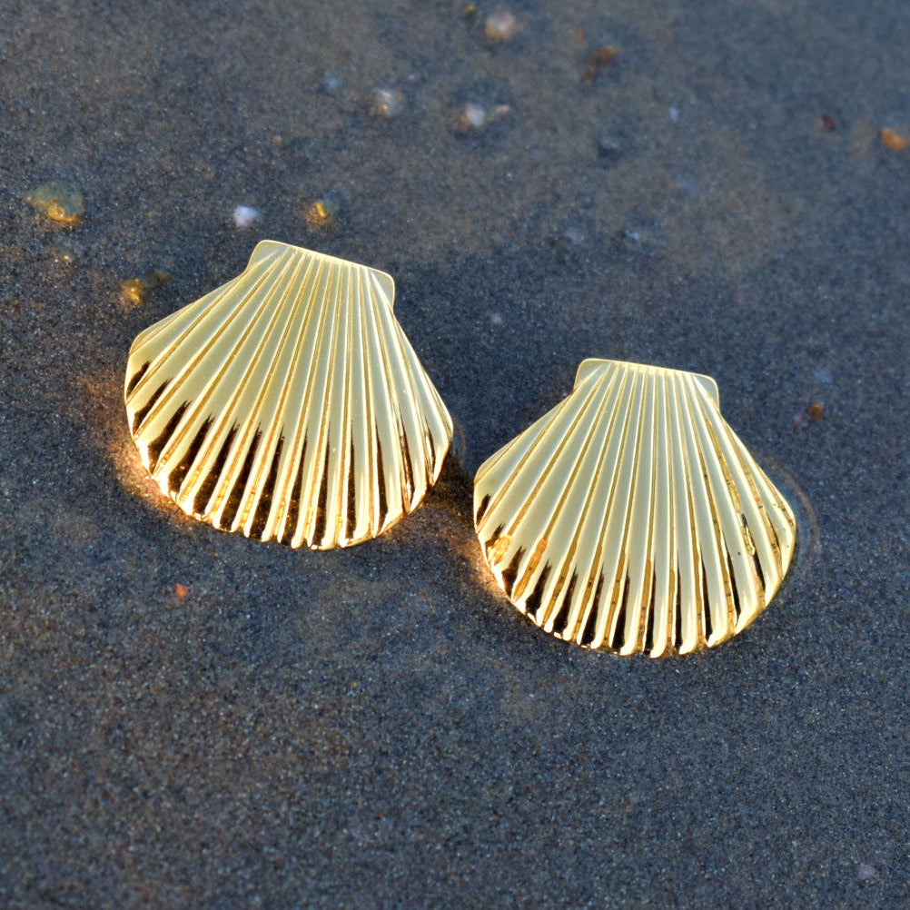 Golden Shell Earrings