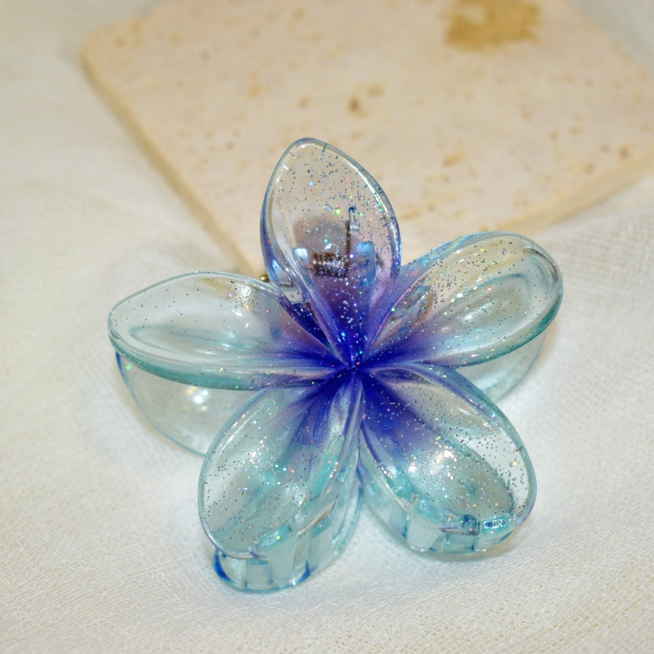 Hawaiian Girl Hair Claw