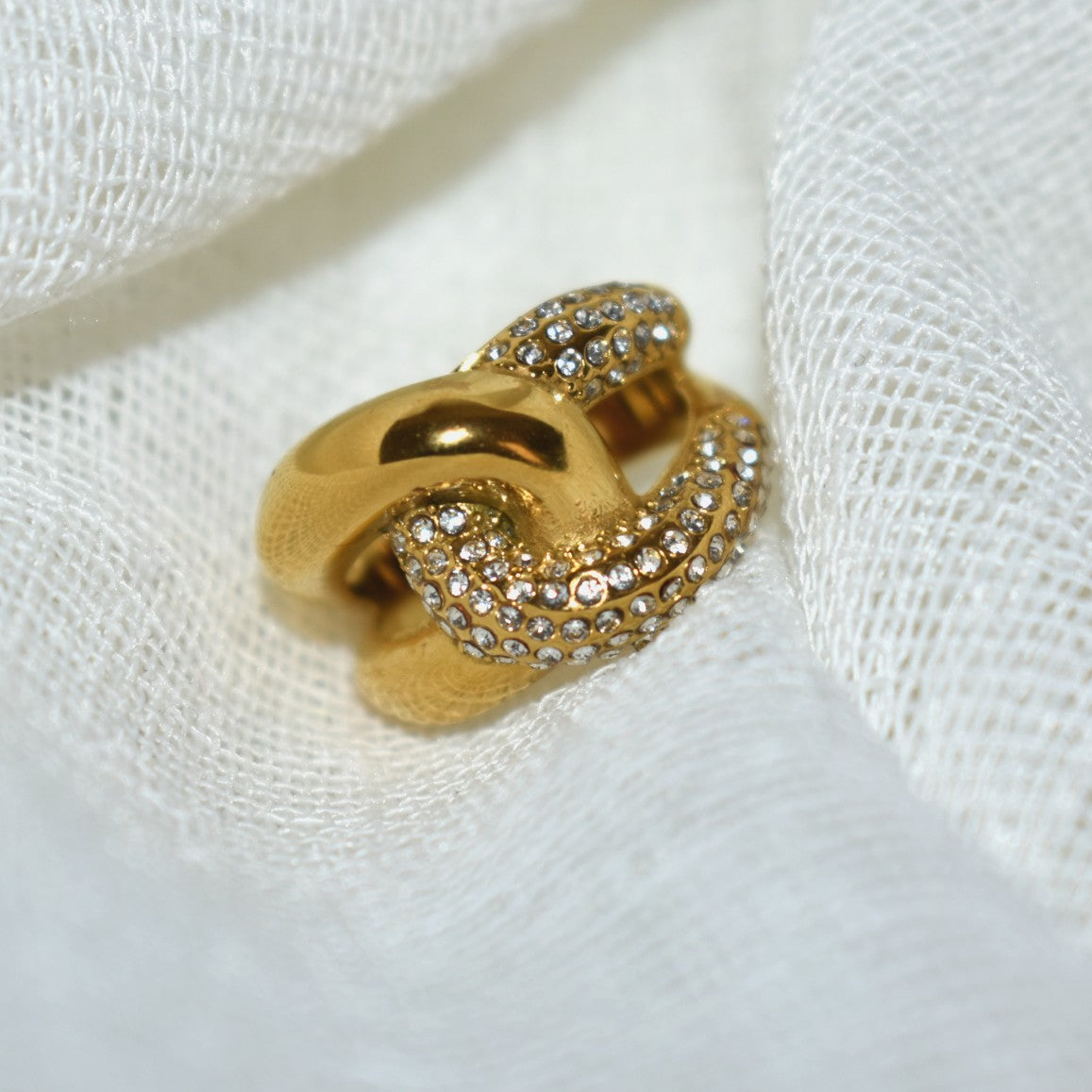 Halo Knot Ring