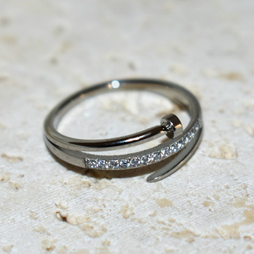 Elle Ring