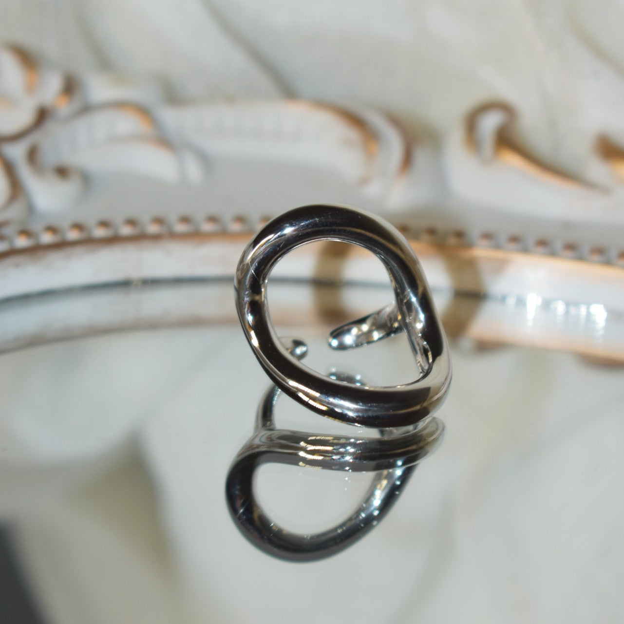 Velia Ring