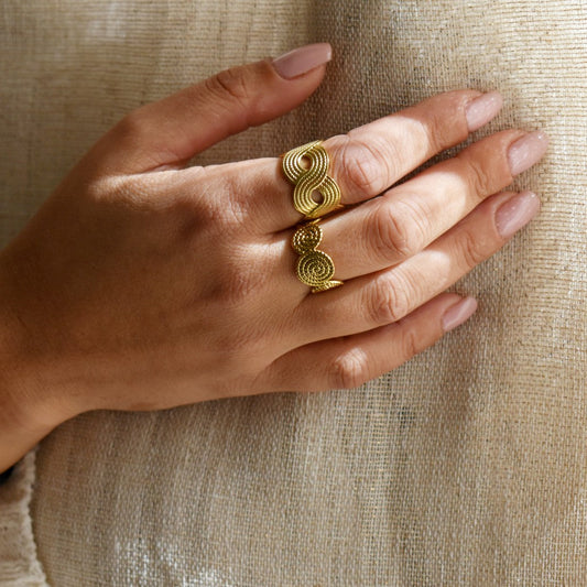 Golden Flow Rings