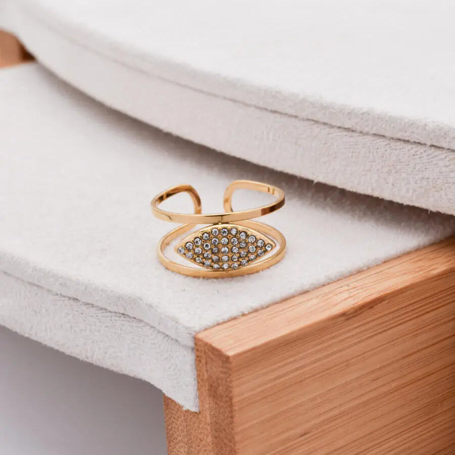 Elegant Gold Eye Ring