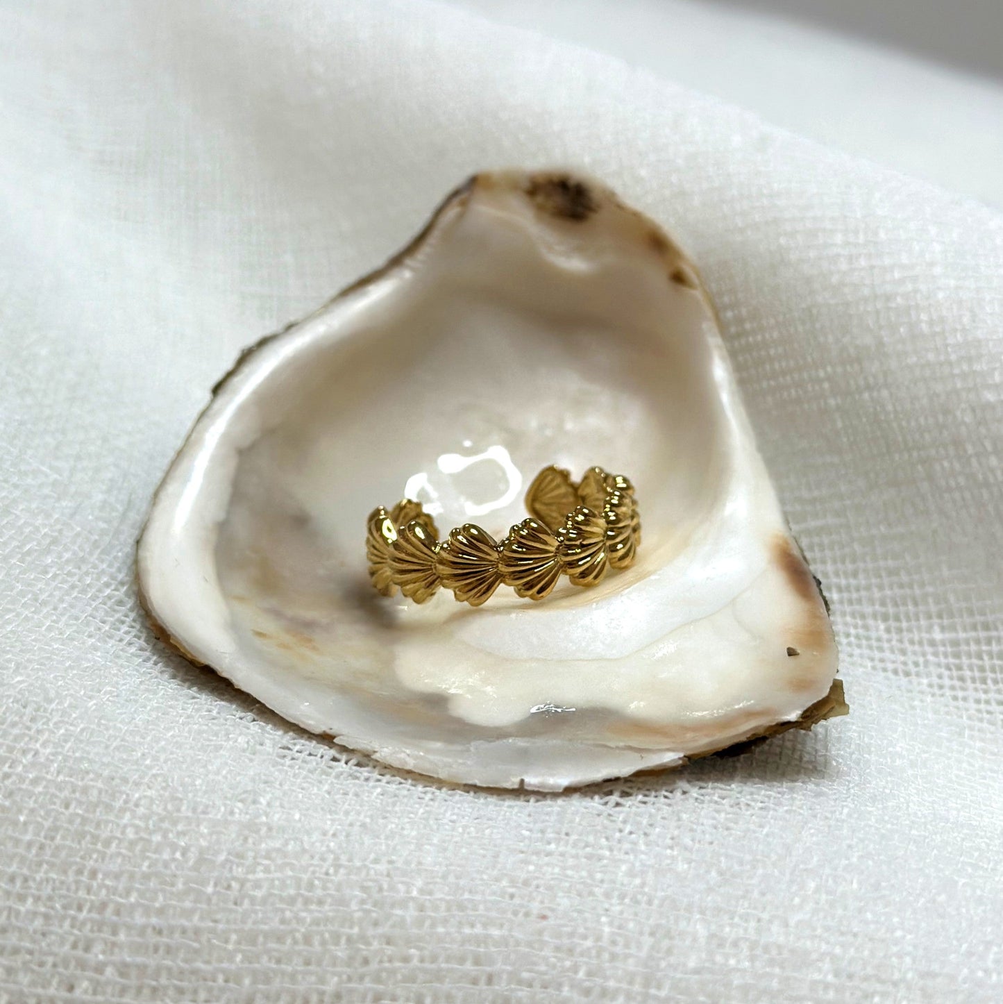 Tiny Shell Ring
