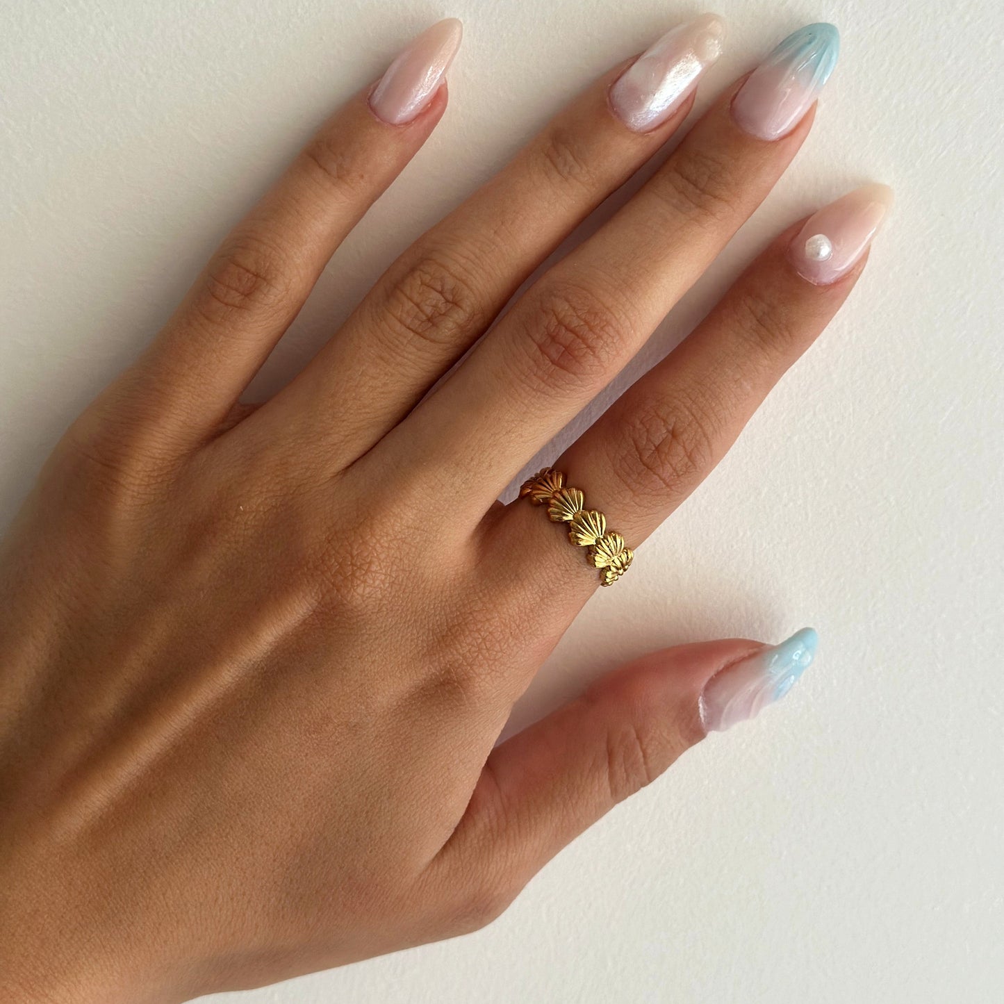 Tiny Shell Ring