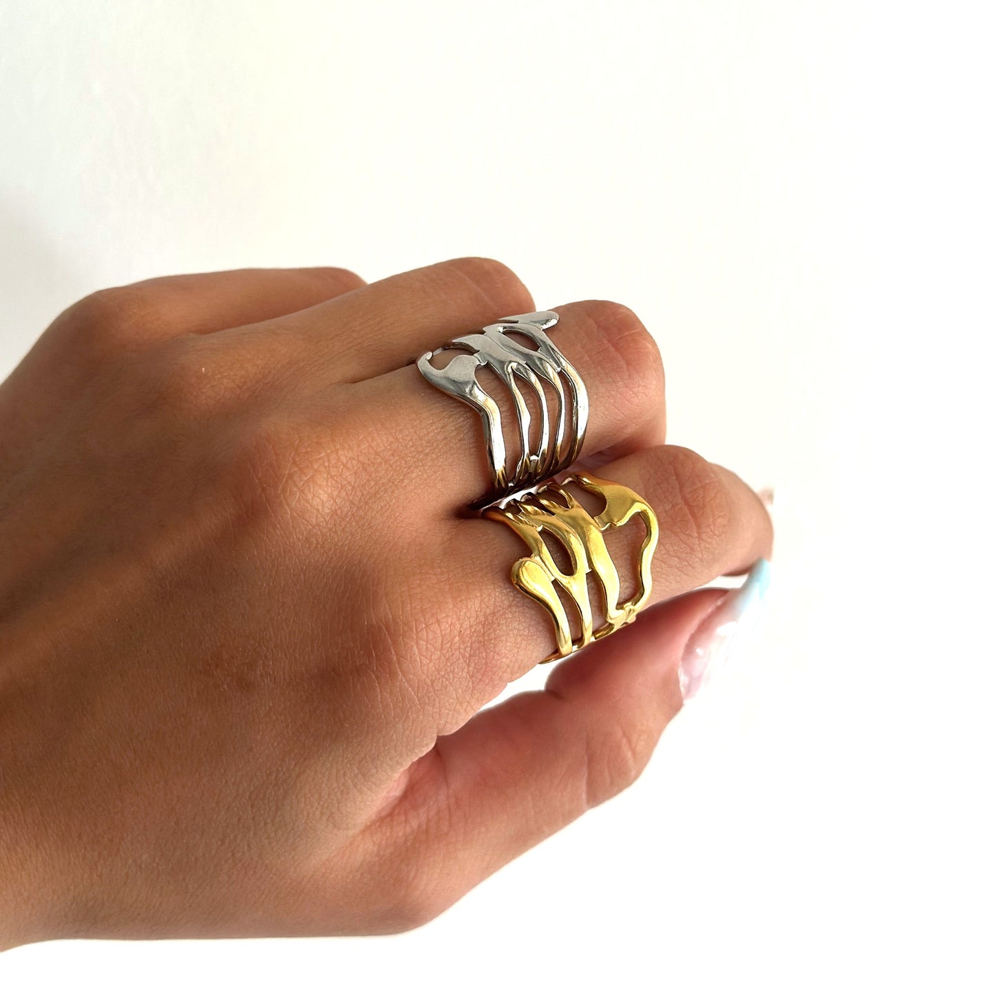 Ava Ring