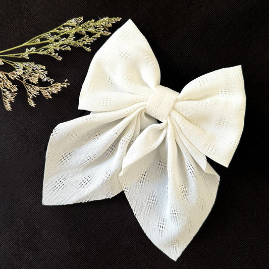 Delicate Bow Hair Clip