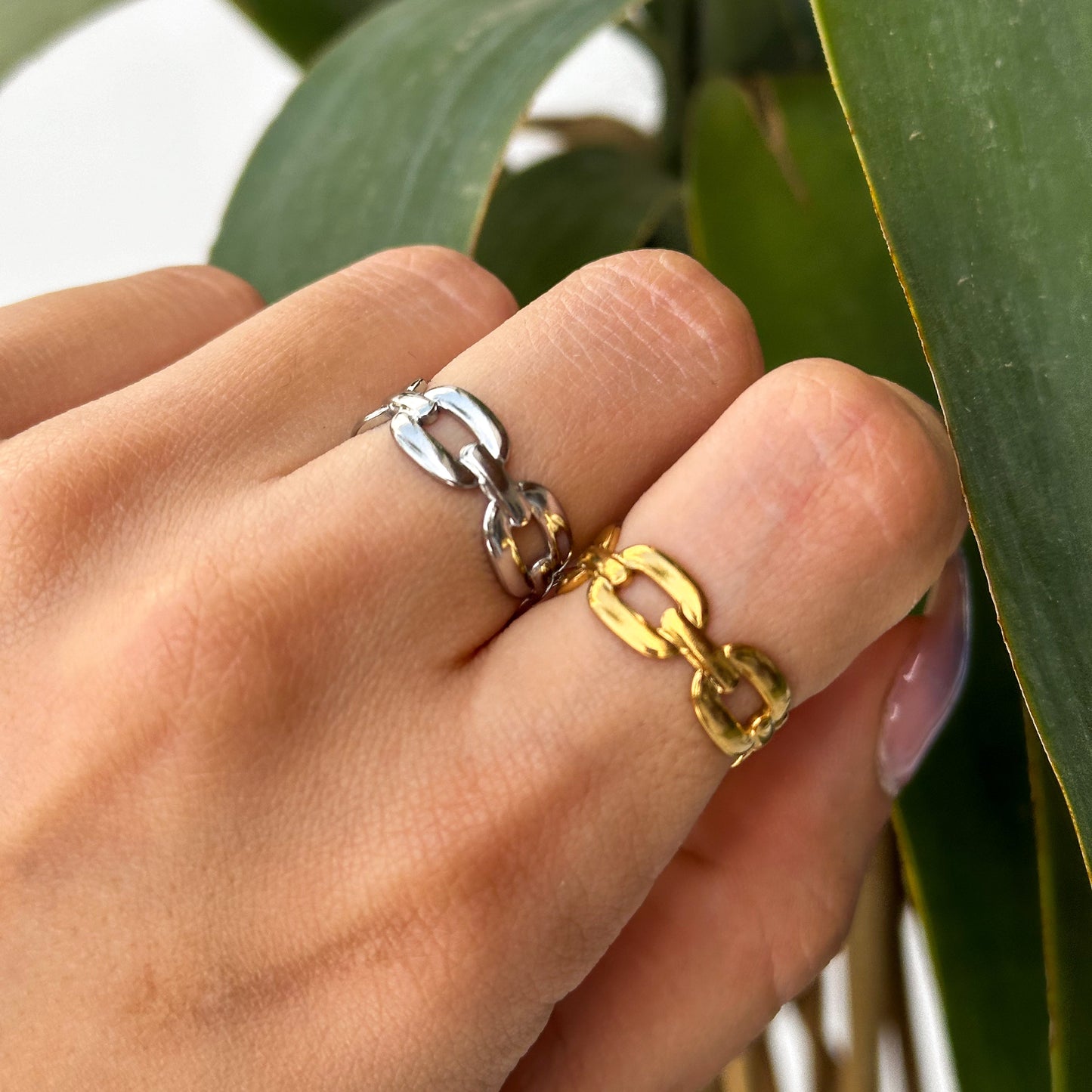 Chic Chain Ring