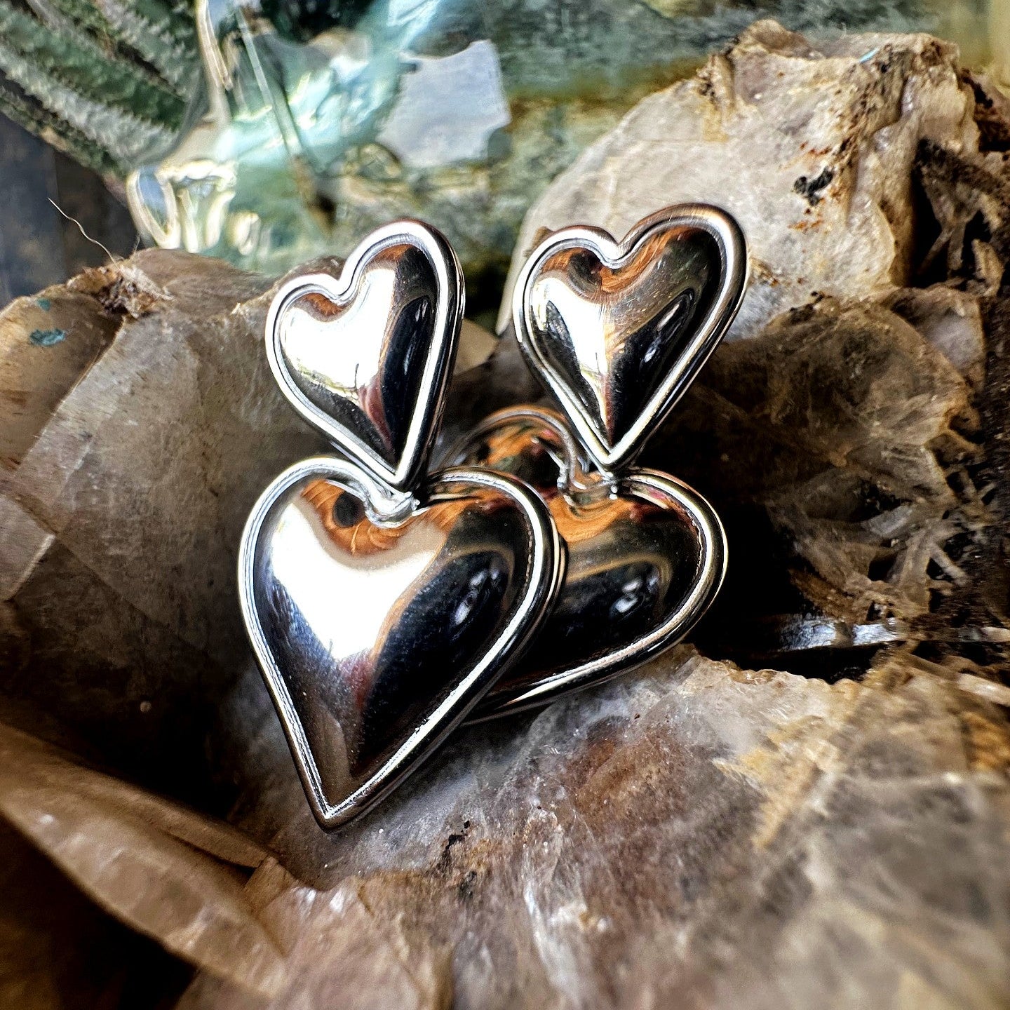 Double sweetheart earrings