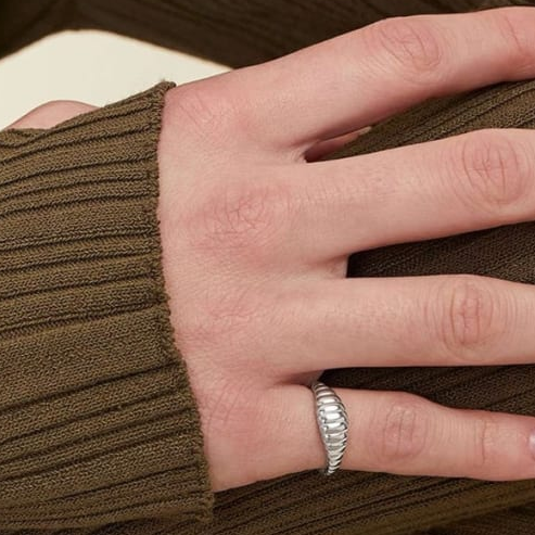 Lyra Ring